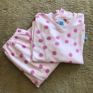 ❄️ NWT! Cozy Matching Pajama Set with Footies